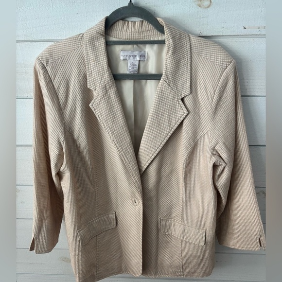 Susan Graver Women's Beige textures Blazer in size large. Great condition! - Picture 1 of 13